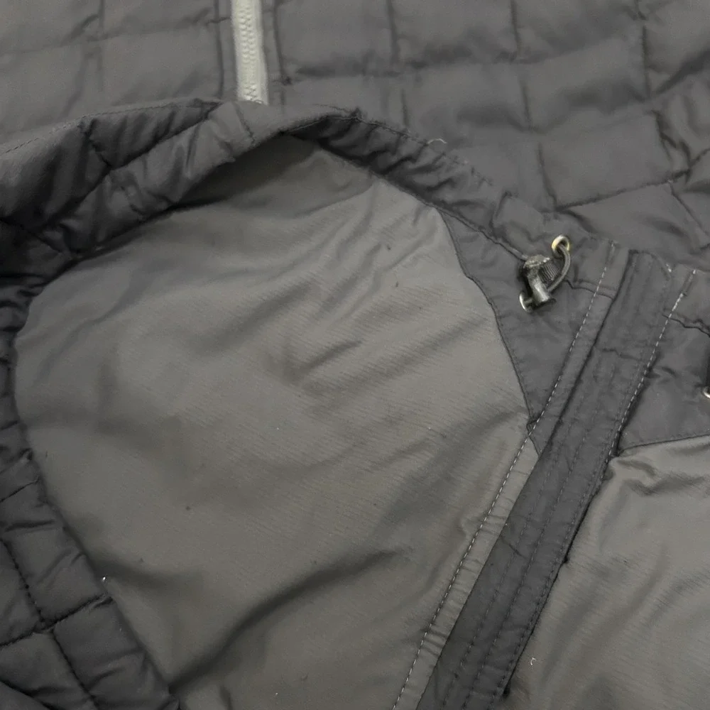 The North Face Jacket Mens Large Black Quilted Lightweight Thermoball Full Zip